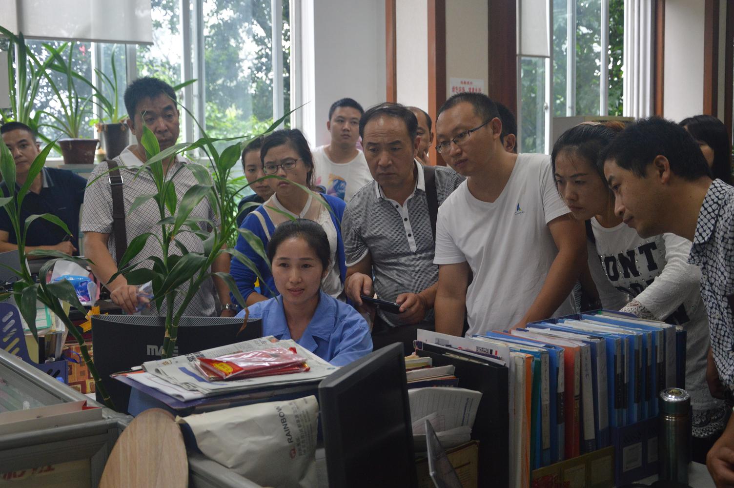 彭州市委组织部组织企业党建代表到成都ky体育(中国)集团考察党建工作