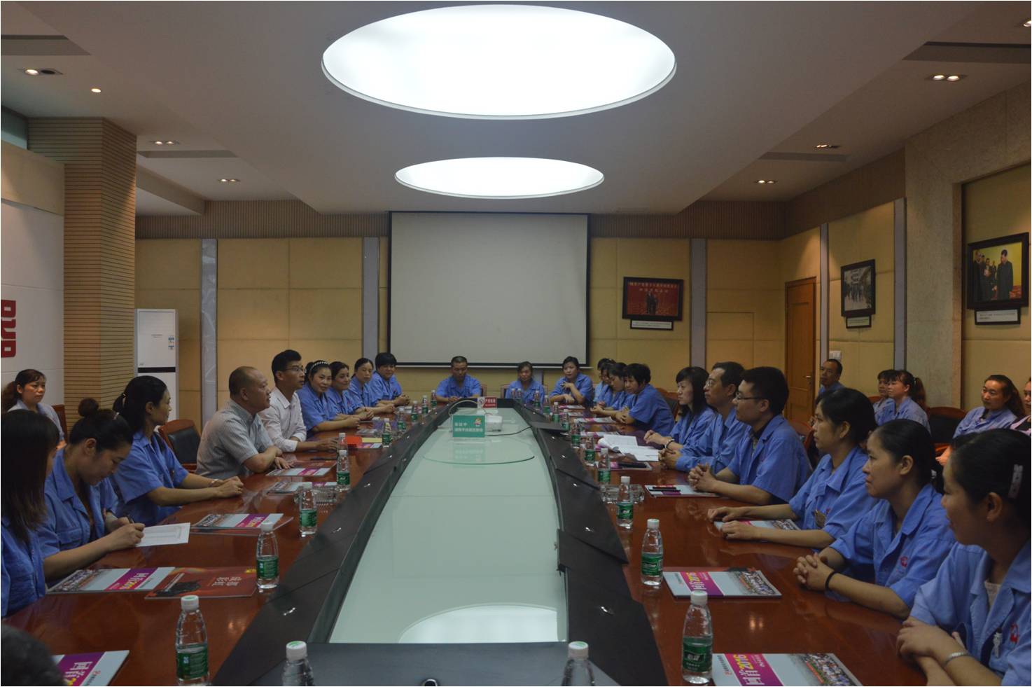 市总工会慰问成都ky体育(中国)集团困难职工暨成都ky体育(中国)集团延伸助学金发放会议