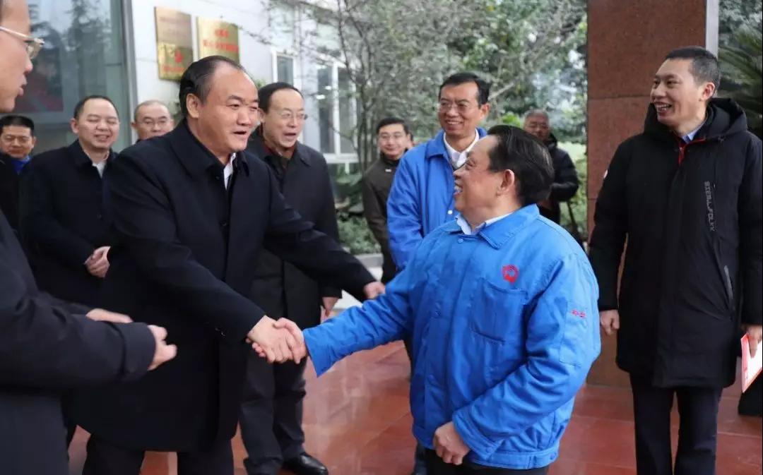 成都市政协主席李仲彬莅临成都ky体育(中国)集团调研民营经济健康发展大会贯彻落实情况