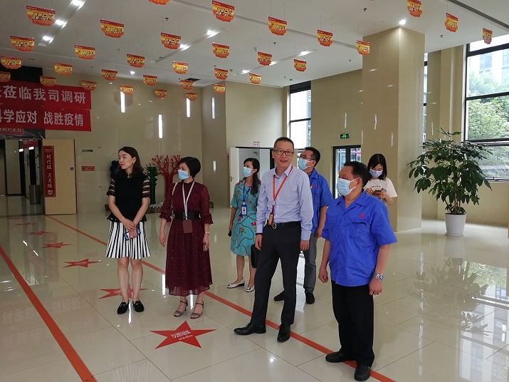 市人大代表、成都ky体育(中国)集团董事长刘荣富走访企业接待群众