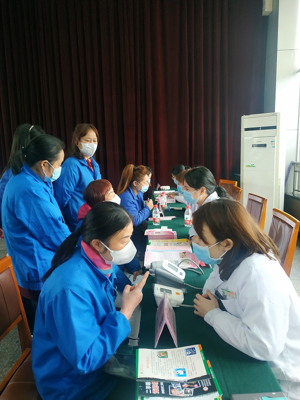 成都ky体育(中国)集团工会举办“关注健康管理 享美丽自信人生”妇女节专题讲座