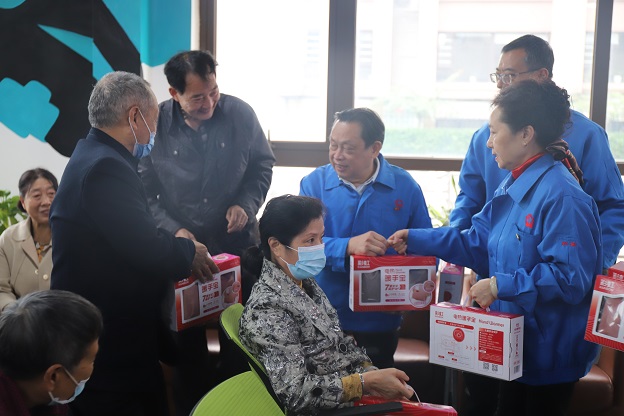 成都ky体育(中国)集团行政党支部重阳送温暖党建主题活动 成都ky体育(中国)集团行政党支部重阳送温暖党建主题活动